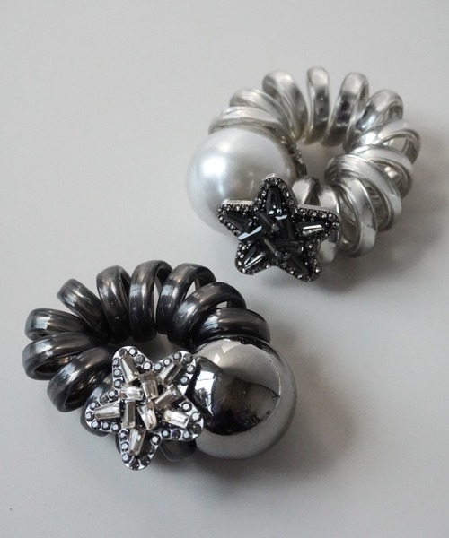 Port（ポート）の「【 Port / ポート 】ワンポイント パール ＆ スター スプリング ヘアゴム（ヘアゴム・レディース・ブラック/シルバー・FREE）」の9枚目の写真