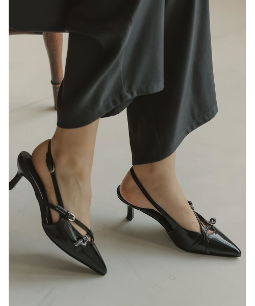 Re:EDIT（リエディ）の「[オケージョン セレモニー][大きいサイズ有]細ベルトポインテッドトゥミュール（パンプス・レディース・ホワイト/ブラック/レッド系その他・SMALL/MEDIUM/LARGE/X-LARGE）」の5枚目の写真