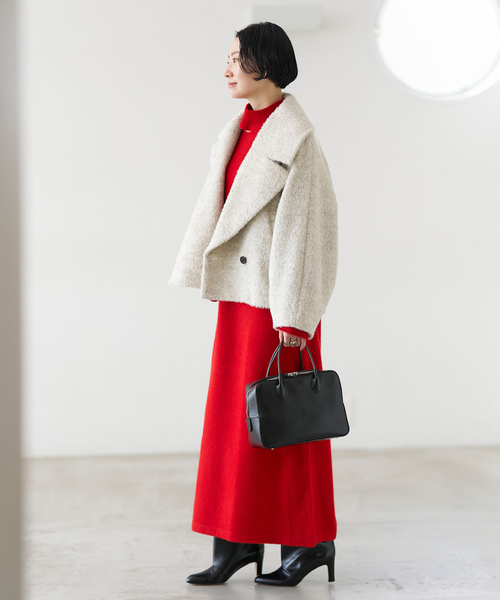 VERMEIL par iena(ヴェルメイユパーイエナ)の「ウールカシミヤスリットネックワンピース(ワンピース・レディース・レッド/ブラック・FREE)」の5枚目の写真