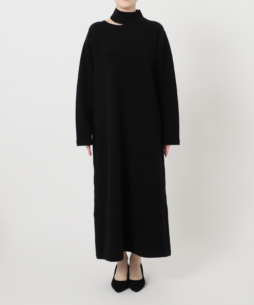 VERMEIL par iena(ヴェルメイユパーイエナ)の「ウールカシミヤスリットネックワンピース(ワンピース・レディース・レッド/ブラック・FREE)」の6枚目の写真