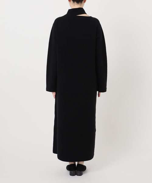 VERMEIL par iena(ヴェルメイユパーイエナ)の「ウールカシミヤスリットネックワンピース(ワンピース・レディース・レッド/ブラック・FREE)」の8枚目の写真