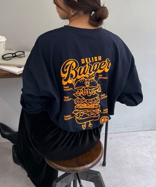 Remind me and forever（リマインドミーアンドフォーエバー）の「【WEB限定】バーガー発泡プリントロンＴ（Tシャツ/カットソー・レディース・オフホワイト/ライトベージュ/スミクロ/ネイビー/オートミール・FREE）」の5枚目の写真
