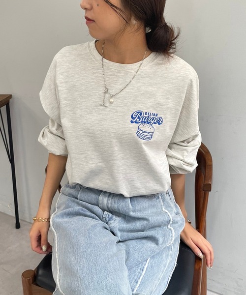 Remind me and forever（リマインドミーアンドフォーエバー）の「【WEB限定】バーガー発泡プリントロンＴ（Tシャツ/カットソー・レディース・オフホワイト/ライトベージュ/スミクロ/ネイビー/オートミール・FREE）」の21枚目の写真