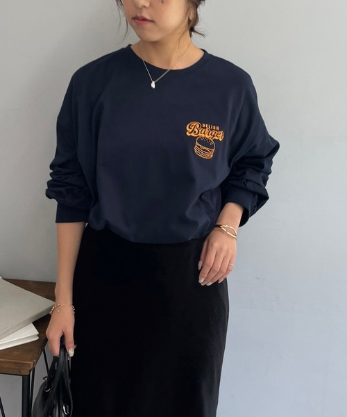 Remind me and forever（リマインドミーアンドフォーエバー）の「【WEB限定】バーガー発泡プリントロンＴ（Tシャツ/カットソー・レディース・オフホワイト/ライトベージュ/スミクロ/ネイビー/オートミール・FREE）」の14枚目の写真