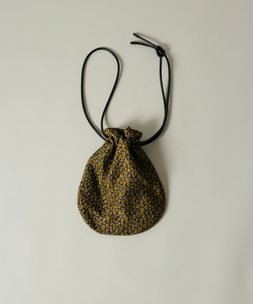 b apartment(ビーアパートメント)の「「(en)brace / エンブレイス」 メリリーバッグ merrily bag(ショルダーバッグ・レディース・イエロー/パープル/ブルー/ブラック系その他/その他/ブラック/その他1/その他2/ブルー系その他/レッド/マルチ・FREE)」の13枚目の写真
