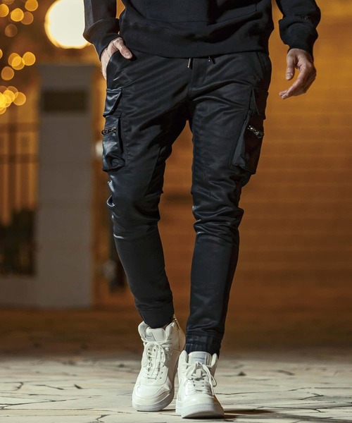 1piu1uguale3 RELAX(ウノピュウノウグァーレトレリラックス)の「1PIU1UGUALE3 RELAX/ウノピゥウノウグァーレトレ リラックス/スリムカーゴパンツ(カーゴパンツ・メンズ・ブラック・L/M/XL)」の3枚目の写真