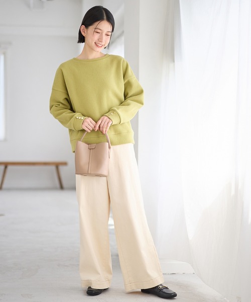 Viola e Viola(ヴィオラエヴィオラ)の「ブークレ裏起毛 袖ボタンゆるプルオーバー(Tシャツ/カットソー・レディース・ライトグリーン/ベージュ/グレー/グレイッシュブルー/ブラック・M/L/3L/LL)」の16枚目の写真