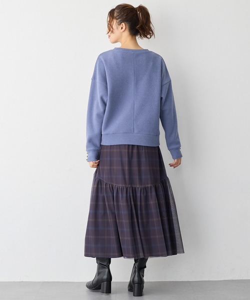 Viola e Viola(ヴィオラエヴィオラ)の「ブークレ裏起毛 袖ボタンゆるプルオーバー(Tシャツ/カットソー・レディース・ライトグリーン/ベージュ/グレー/グレイッシュブルー/ブラック・M/L/3L/LL)」の20枚目の写真