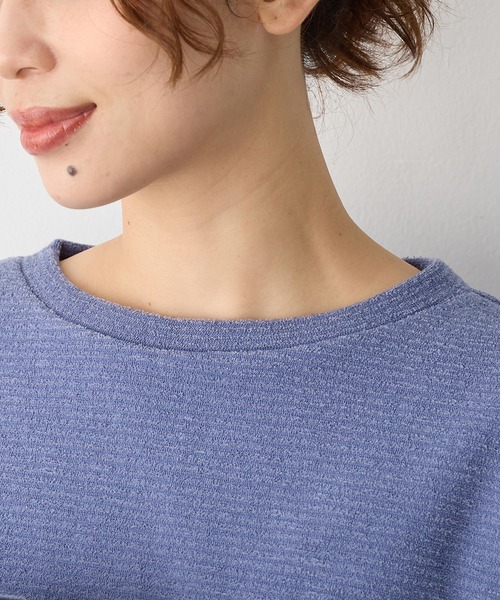 Viola e Viola(ヴィオラエヴィオラ)の「ブークレ裏起毛 袖ボタンゆるプルオーバー(Tシャツ/カットソー・レディース・ライトグリーン/ベージュ/グレー/グレイッシュブルー/ブラック・M/L/3L/LL)」の21枚目の写真
