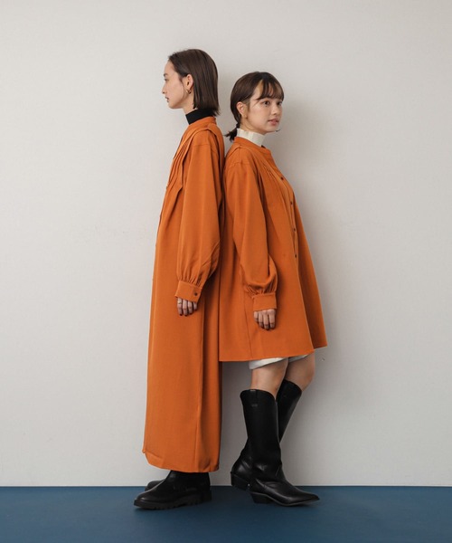 SENSE OF PLACE by URBAN RESEARCH（センスオブプレイスバイアーバンリサーチ）の「『Shortサイズあり』タックシャツワンピース（ワンピース・レディース・オレンジ/ベージュ/チャコールグレー・ONE/SHORT）」の21枚目の写真