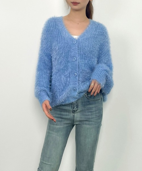 SAISON DE PAPILLON(セゾンドパピヨン)の「光沢フェザーVネックミドル丈カーディガン(カーディガン/ボレロ・レディース・オレンジ/アイボリー/ライトブルー/ブラック・M)」の3枚目の写真