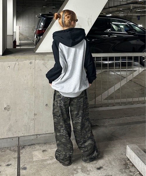 sedacle(セダクル)の「ラグラン配色ロゴパーカー(パーカー・メンズ・ブラウン/レッド/ブラック・SMALL/LARGE/MEDIUM)」の9枚目の写真