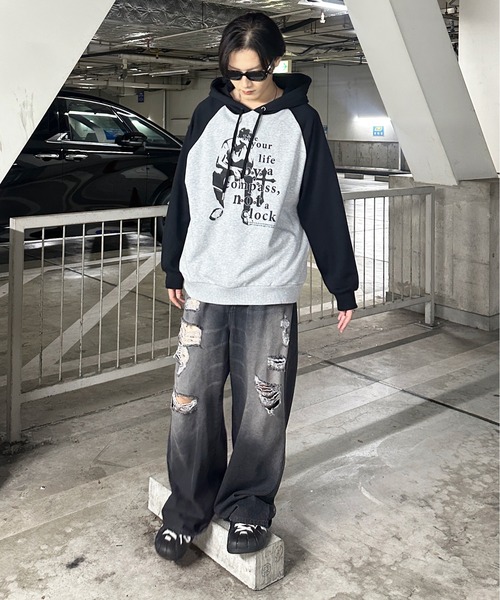 sedacle(セダクル)の「ラグラン配色ロゴパーカー(パーカー・メンズ・ブラウン/レッド/ブラック・SMALL/LARGE/MEDIUM)」の11枚目の写真