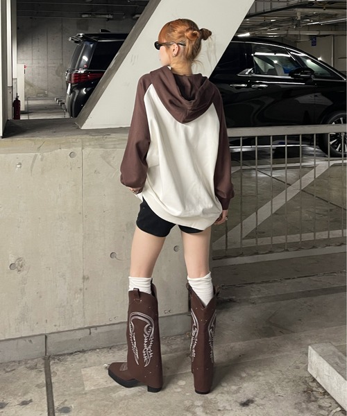 sedacle(セダクル)の「ラグラン配色ロゴパーカー(パーカー・メンズ・ブラウン/レッド/ブラック・SMALL/LARGE/MEDIUM)」の16枚目の写真