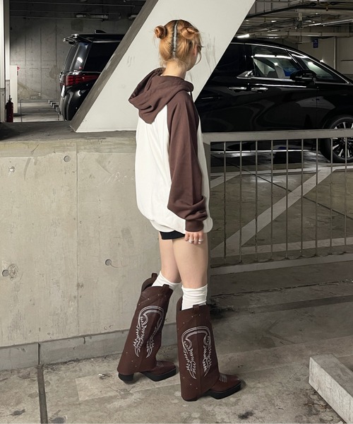 sedacle(セダクル)の「ラグラン配色ロゴパーカー(パーカー・メンズ・ブラウン/レッド/ブラック・SMALL/LARGE/MEDIUM)」の17枚目の写真