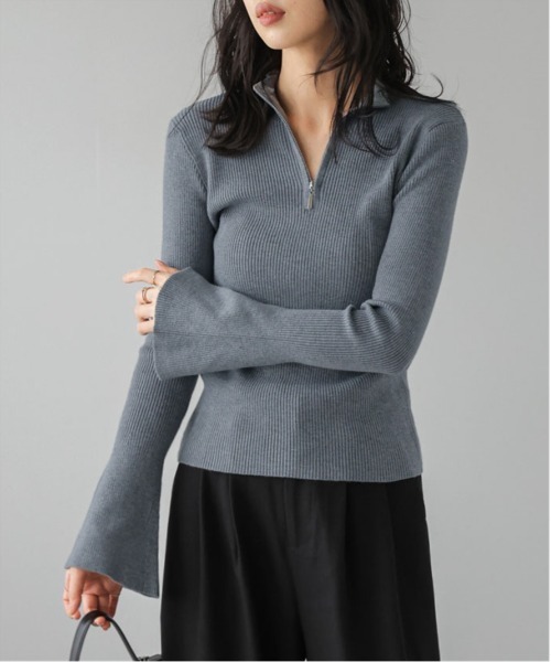 AMELY(エミリー)の「ハーフジップ リブニットトップス(ニット/セーター・レディース・グレー/アイボリー/ブラック/ボルドー/グレイッシュベージュ・フリー)」の4枚目の写真