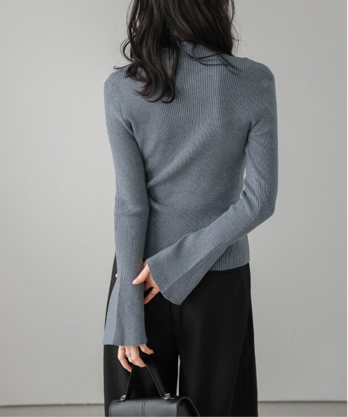 AMELY(エミリー)の「ハーフジップ リブニットトップス(ニット/セーター・レディース・グレー/アイボリー/ブラック/ボルドー/グレイッシュベージュ・フリー)」の7枚目の写真