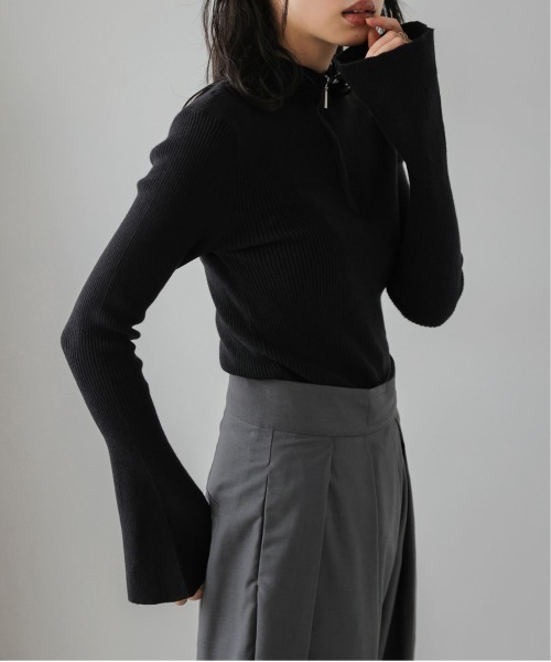 AMELY(エミリー)の「ハーフジップ リブニットトップス(ニット/セーター・レディース・グレー/アイボリー/ブラック/ボルドー/グレイッシュベージュ・フリー)」の10枚目の写真