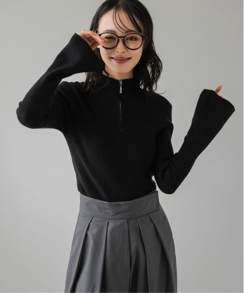AMELY(エミリー)の「ハーフジップ リブニットトップス(ニット/セーター・レディース・グレー/アイボリー/ブラック/ボルドー/グレイッシュベージュ・フリー)」の9枚目の写真