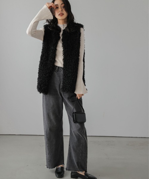 AMELY(エミリー)の「ハーフジップ リブニットトップス(ニット/セーター・レディース・グレー/アイボリー/ブラック/ボルドー/グレイッシュベージュ・フリー)」の13枚目の写真