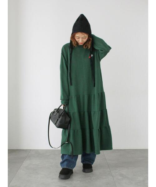 Lugnoncure(ルノンキュール)の「ワンポイント刺繍ティアードワンピース(ワンピース・レディース・オフホワイト/チャコールグレー/グリーン・F)」の11枚目の写真