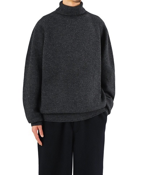 crepuscule（クレプスキュール）の「crepuscule / クレプスキュール : WG Turtle Neck : 2403-017[COR]（Tシャツ/カットソー・メンズ・グレー系その他・1/2）」の5枚目の写真