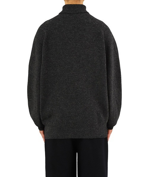 crepuscule（クレプスキュール）の「crepuscule / クレプスキュール : WG Turtle Neck : 2403-017[COR]（Tシャツ/カットソー・メンズ・グレー系その他・1/2）」の7枚目の写真