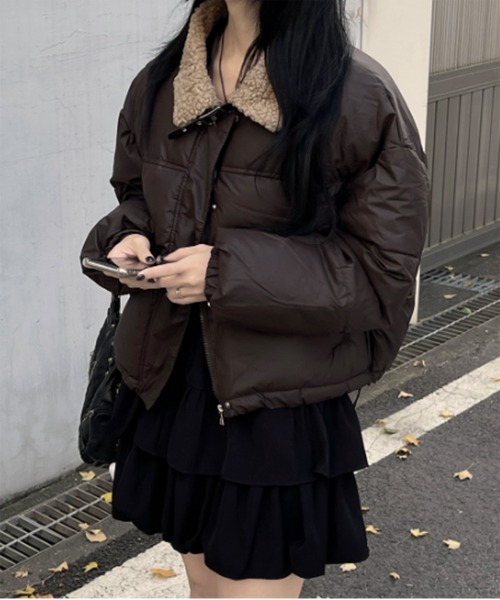 by muni:r（バイ ムニール）の「フリースバックルダウンジャケット/2024 AW COLLECTION（ダウンジャケット/コート・レディース・アイボリー/ブラック/ブラウン・FREE）」の19枚目の写真