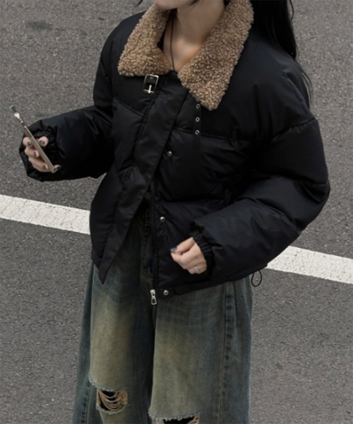 by muni:r（バイ ムニール）の「フリースバックルダウンジャケット/2024 AW COLLECTION（ダウンジャケット/コート・レディース・アイボリー/ブラック/ブラウン・FREE）」の12枚目の写真