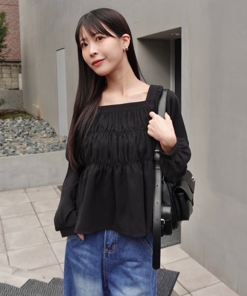 mellowneon(メロウネオン)の「スクエアギャザーブラウス(Tシャツ/カットソー・レディース・ブラック/グレー/ベージュ・FREE)」の22枚目の写真