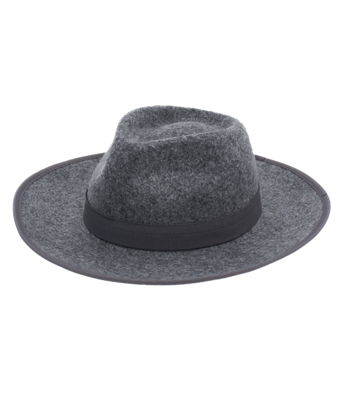 AZUL by moussy(アズールバイマウジー)の「パイピングつば広フェルトHAT(ハット・レディース・ブラック/トップグレー・FREE)」の1枚目の写真