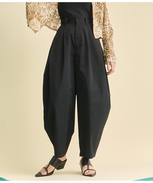 Settimissimo（セッティミッシモ）の「サイドタック コクーン ツイル パンツ（その他パンツ・レディース・ブラック/アイボリー・FREE）」の15枚目の写真