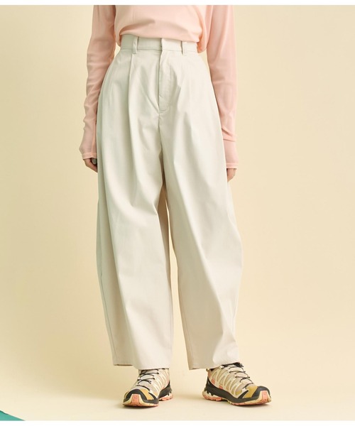 Settimissimo（セッティミッシモ）の「サイドタック コクーン ツイル パンツ（その他パンツ・レディース・ブラック/アイボリー・FREE）」の7枚目の写真