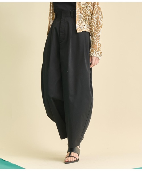 Settimissimo（セッティミッシモ）の「サイドタック コクーン ツイル パンツ（その他パンツ・レディース・ブラック/アイボリー・FREE）」の17枚目の写真