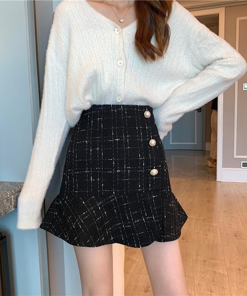 Lace Ladies(レースレディース)の「裾フリル パール ボタン ハイウエスト タイト スカート(スカート・レディース・ブラック/アイボリー・M/L/XL)」の5枚目の写真