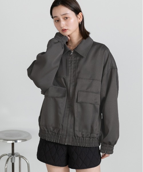 ad thie(アドティエ)の「ビッグポケット ツイルジップ ブルゾン(カバーオール・レディース・チャコール/ベージュ/アイボリー/カーキ・FREE)」の6枚目の写真