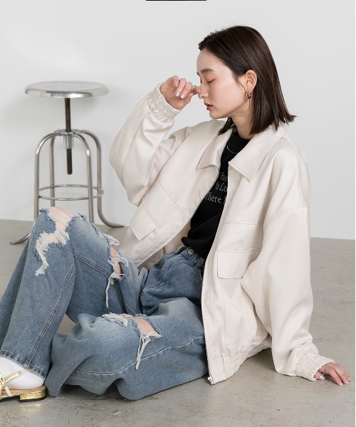 ad thie(アドティエ)の「ビッグポケット ツイルジップ ブルゾン(カバーオール・レディース・チャコール/ベージュ/アイボリー/カーキ・FREE)」の11枚目の写真
