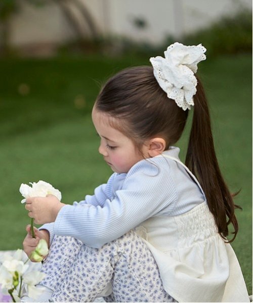 petit main（プティマイン）の「【リンク】花ビスチェ長Tセット(キッズ)（アンサンブル・キッズ・ブルー/アイボリー・80ｃｍ/90cm/110cm/100cm/120cm/130cm）」の3枚目の写真