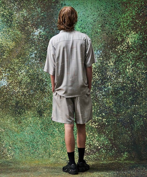 MSML（エムエスエムエル）の「KASURI CROSS PRINTED RAYON SHORTS（その他パンツ・メンズ・ライトグレー/ブラック・XL/L/M/S）」の3枚目の写真