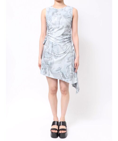 EMODA(エモダ)の「アシンメトリーフレアミディワンピース(ワンピース・レディース・ブラック/その他・FREE)」の12枚目の写真