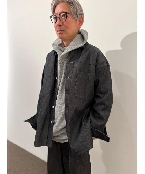 onegravity(ワングラビティ)の「onegravity / カバーオール デニムシャツ(シャツ/ブラウス・メンズ・チャコールグレー/ホワイト・MEDIUM/LARGE/X-LARGE)」の16枚目の写真