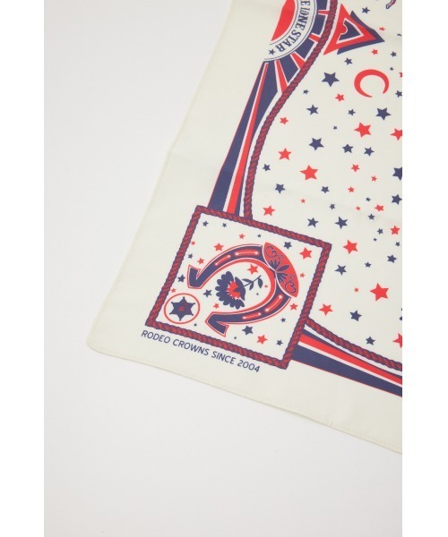 RODEO CROWNS WIDE BOWL（ロデオクラウンズワイドボウル）の「バンダナ柄 プリントスカーフ（バンダナ/スカーフ・レディース・イエロー系その他/ホワイト系その他/レッド系その他・FREE）」の14枚目の写真