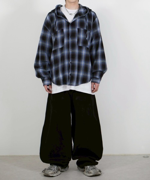 Chikashitsu +(チカシツプラス)の「【Chikashitsu +】tartan check hooded shirt / 【チカシツプラス】タータンチェックフード付き長袖シャツ(シャツ/ブラウス・メンズ・ブラック×ブルー/ブラック×ピンク/ブラック×グレー・ONE SIZE)」の7枚目の写真