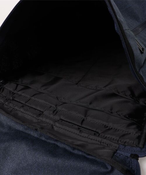 Champion(チャンピオン)の「リュックサック メンズ レディース チャンピオン champion デモイン デイパック B4収納 ボックス型 No.68606(バックパック/リュック・メンズ・ブラック/ネイビー・FREE)」の13枚目の写真