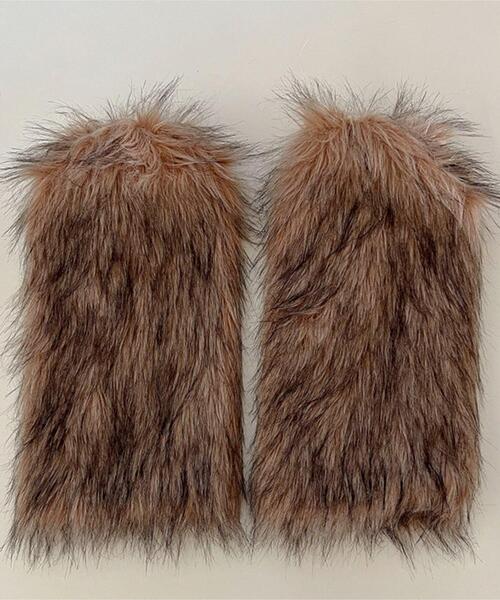 WEGO(ウィゴー)の「WEGO/ミックスカラーファーレッグカバー(レッグウォーマー・レディース・ホワイト/ブラウン・FREE)」の1枚目の写真