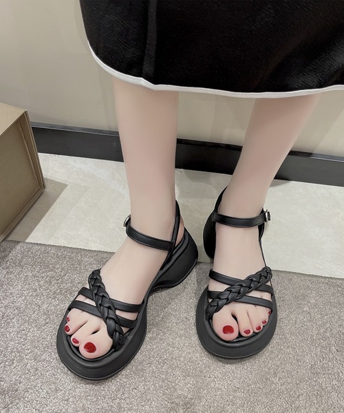 Lace Ladies(レースレディース)の「編み込み クロス ストラップ 厚底 サンダル(サンダル・レディース・ブラック/アイボリー・22.5cm/23cm/23.5cm/24cm/24.5cm/25cm)」の4枚目の写真