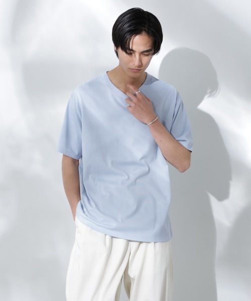 NANO universe（ナノユニバース）の「Anti Soaked(R)汗染み防止 De Light ミドルシルエットTシャツ（Tシャツ/カットソー・メンズ・ブラウン/イエロー/レッド/サックスブルー/チャコール/ブルーグリーン・S/M/L）」の3枚目の写真