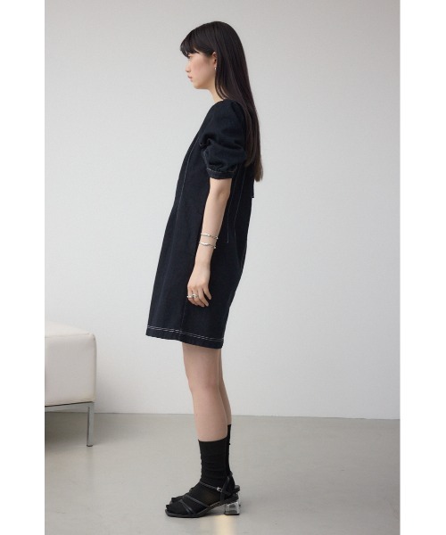 AZUL by moussy（アズールバイマウジー）の「フロントジップ半袖デニムワンピース（ワンピース・レディース・ブルー/ワンウォッシュ・SMALL/MEDIUM）」の18枚目の写真