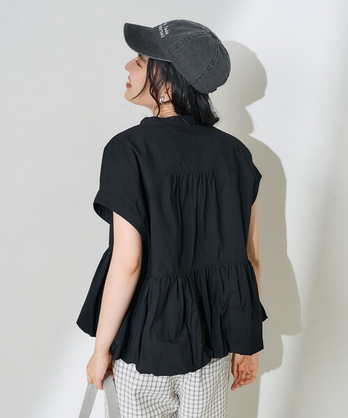 FREAK'S STORE(フリークスストア)の「裾バルーン フレンチスリーブチュニックシャツ / フリルブラウス(シャツ/ブラウス・レディース・オフホワイト/ブラック・フリ-)」の4枚目の写真