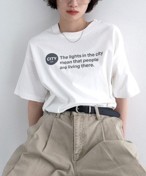 ANME(アンメ)の「CITYロゴプリント半袖Tシャツ(Tシャツ/カットソー・レディース・オフホワイト/グレー系その他/ホワイト系その他/グレー系その他2・M/L/XL/XXL)」の1枚目の写真